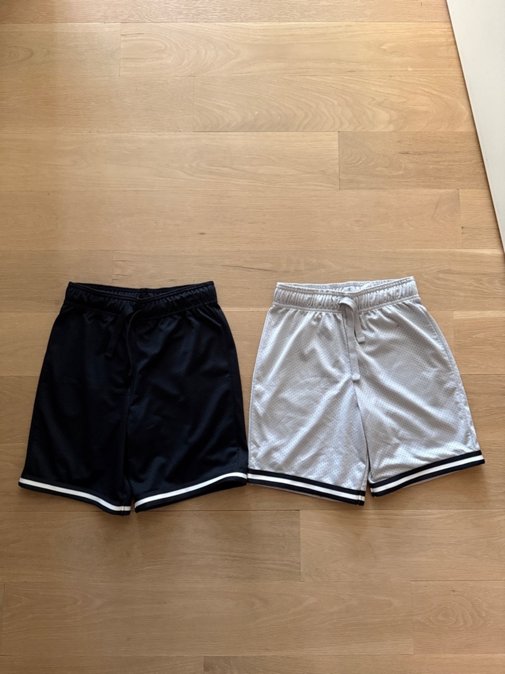 2 pack! Oshkosh Boys Athletic Mesh Shorts, size 10/10A
